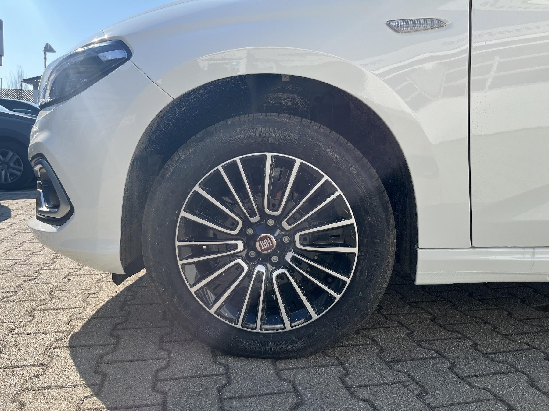 Fahrzeug-Bild 17