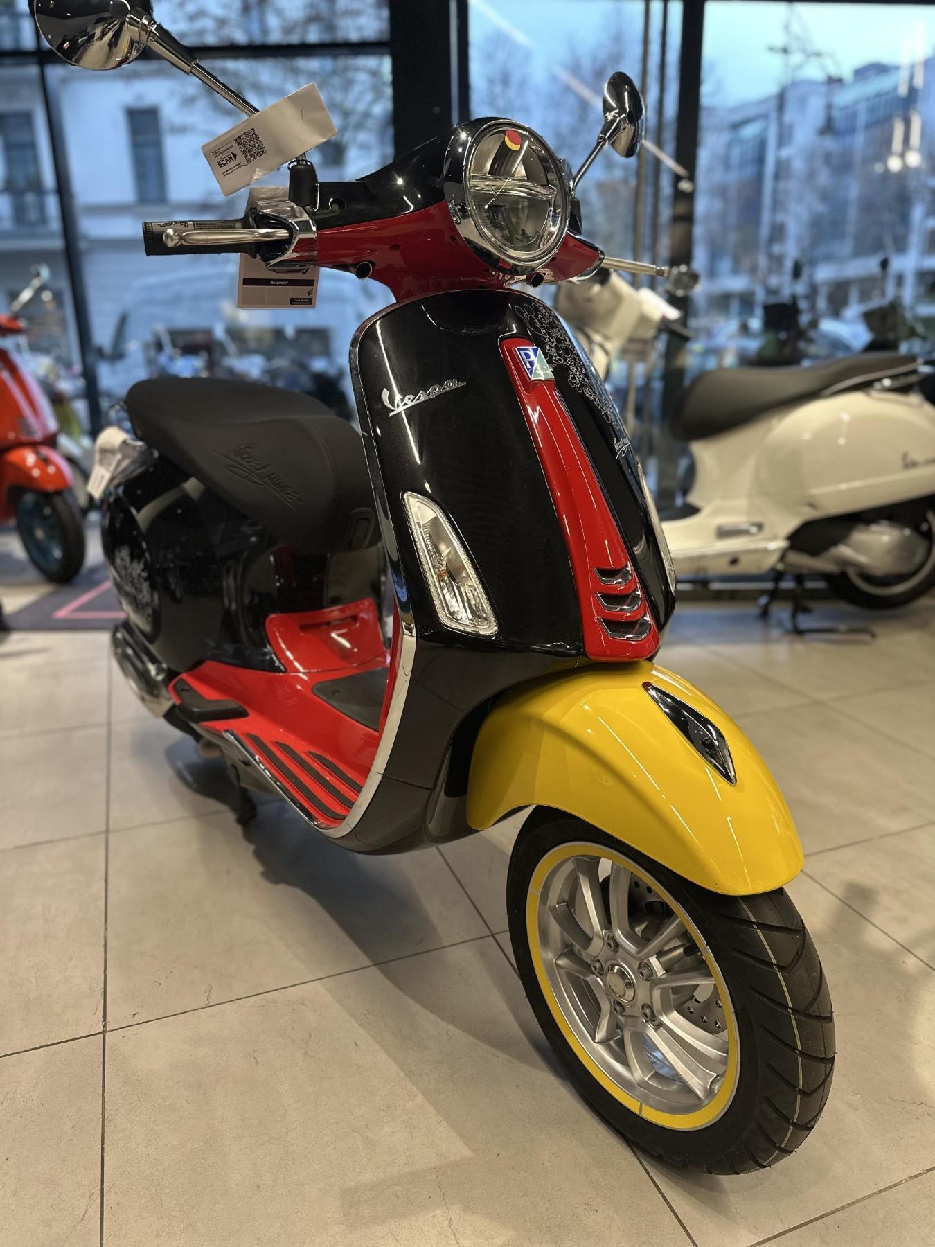 Vespa Primavera 50 ccm Mickey Mouse