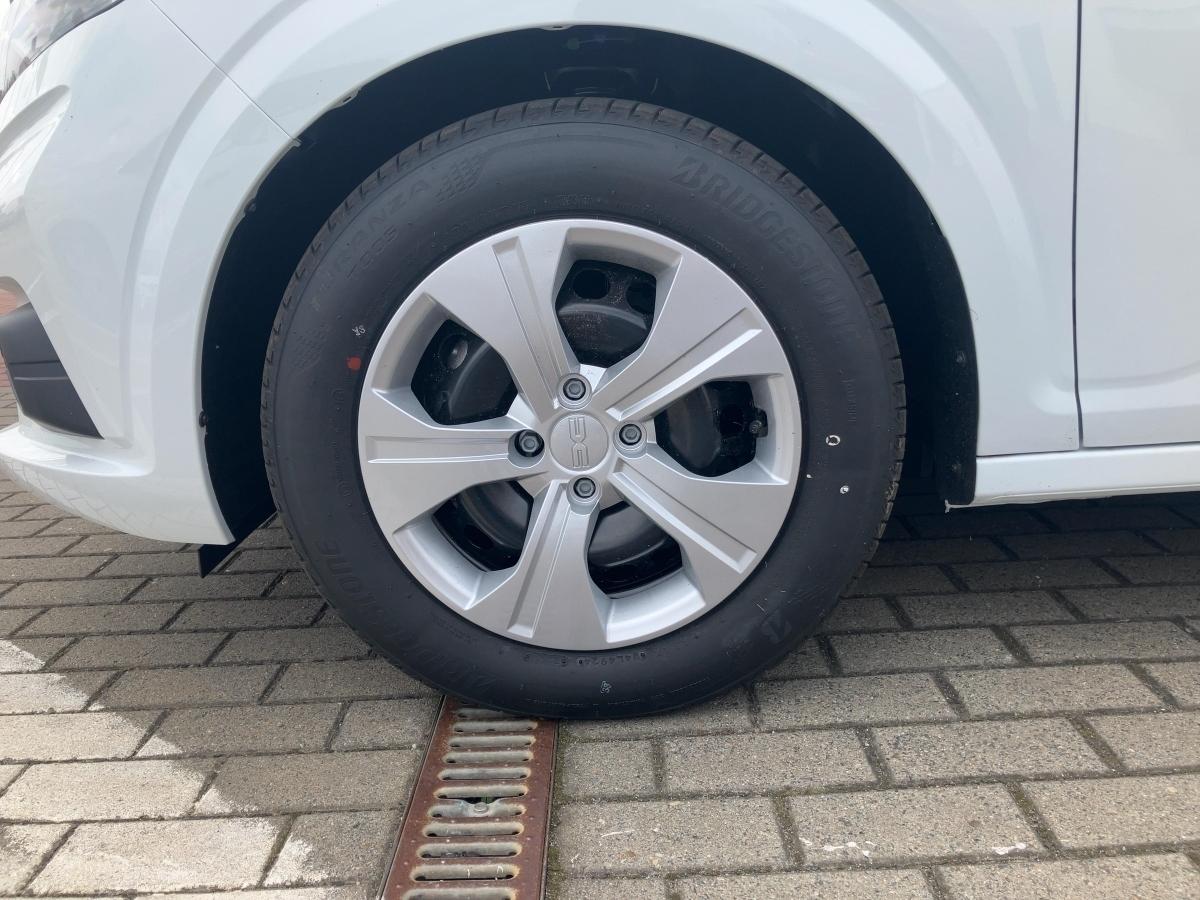 Fahrzeug-Bild 6