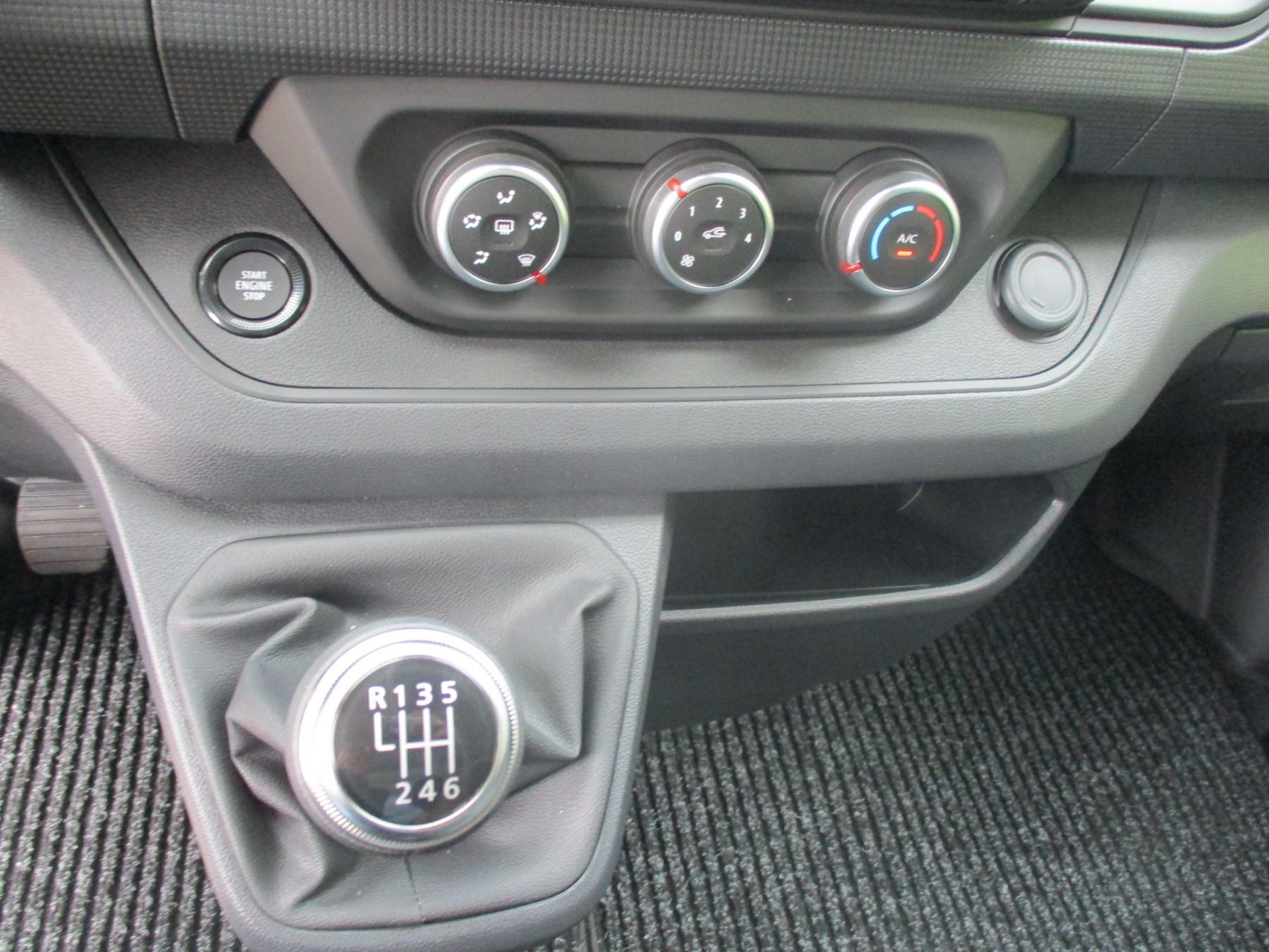 Fahrzeug-Bild 13
