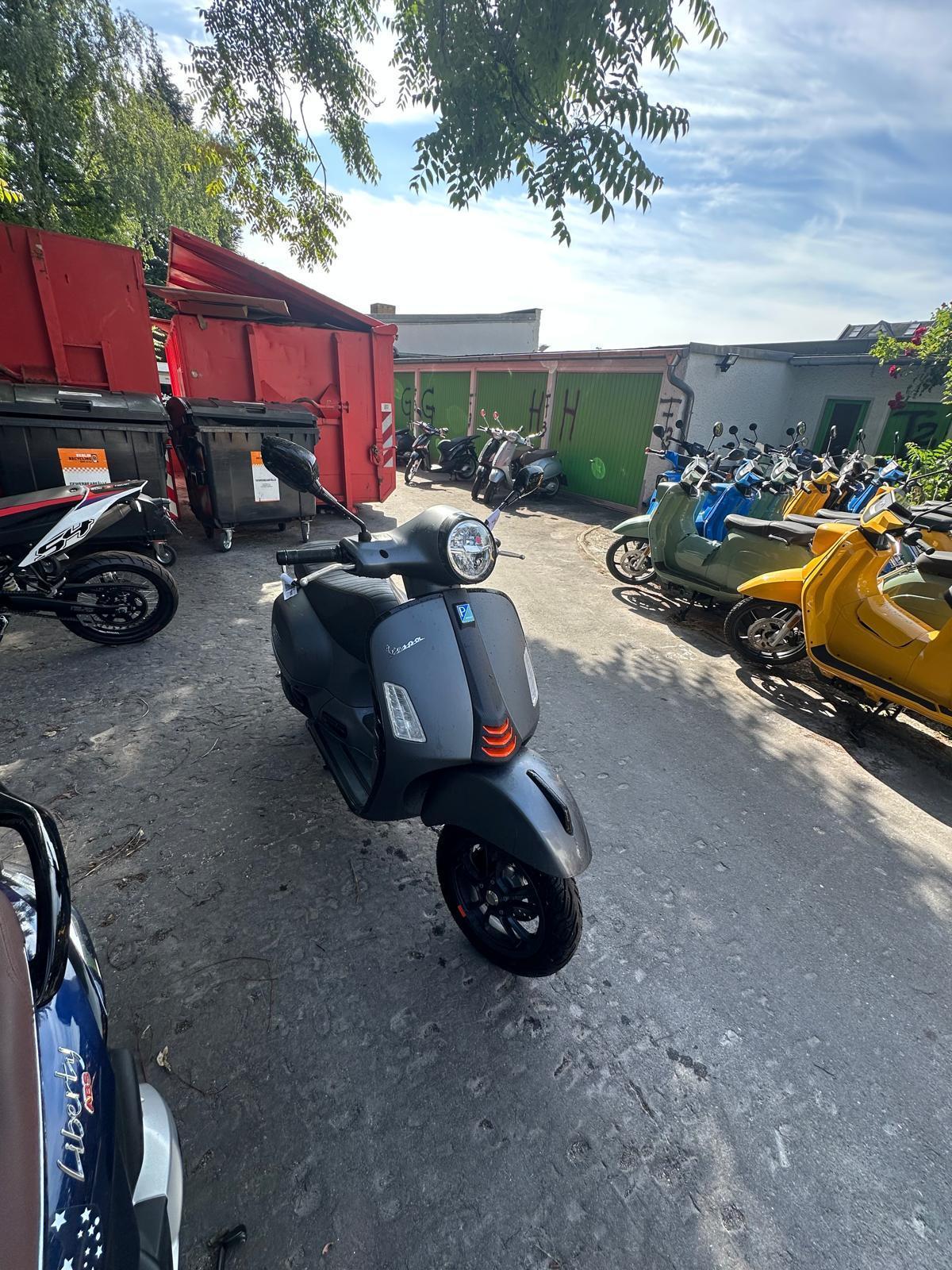 Vespa GTS SuperSport 300 ABS ASR LED KEYLESS