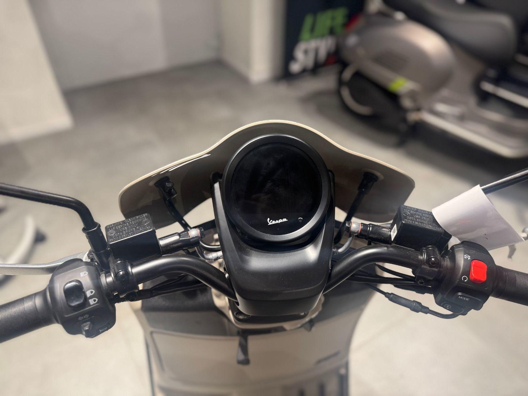 Fahrzeug-Bild 6