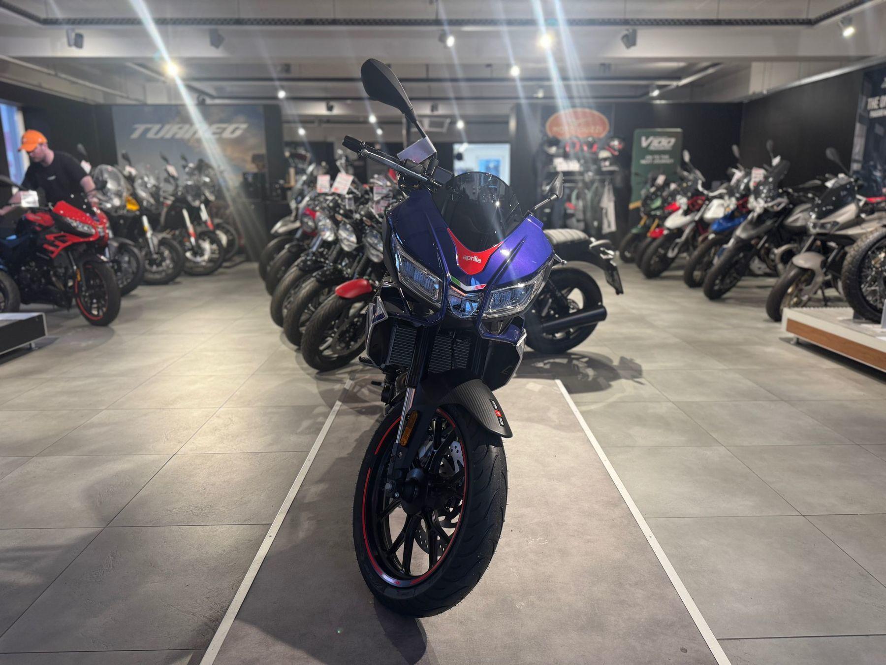 Aprilia TUONO 125 E5 RIGEL BLUE