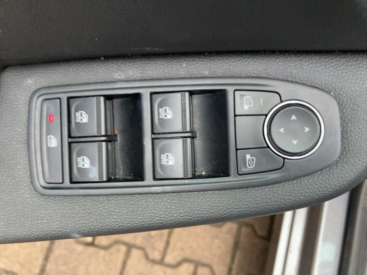 Fahrzeug-Bild 13