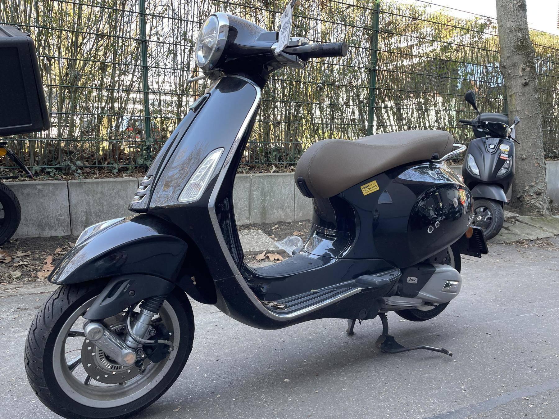 Vespa Primavera 125 ABS LED