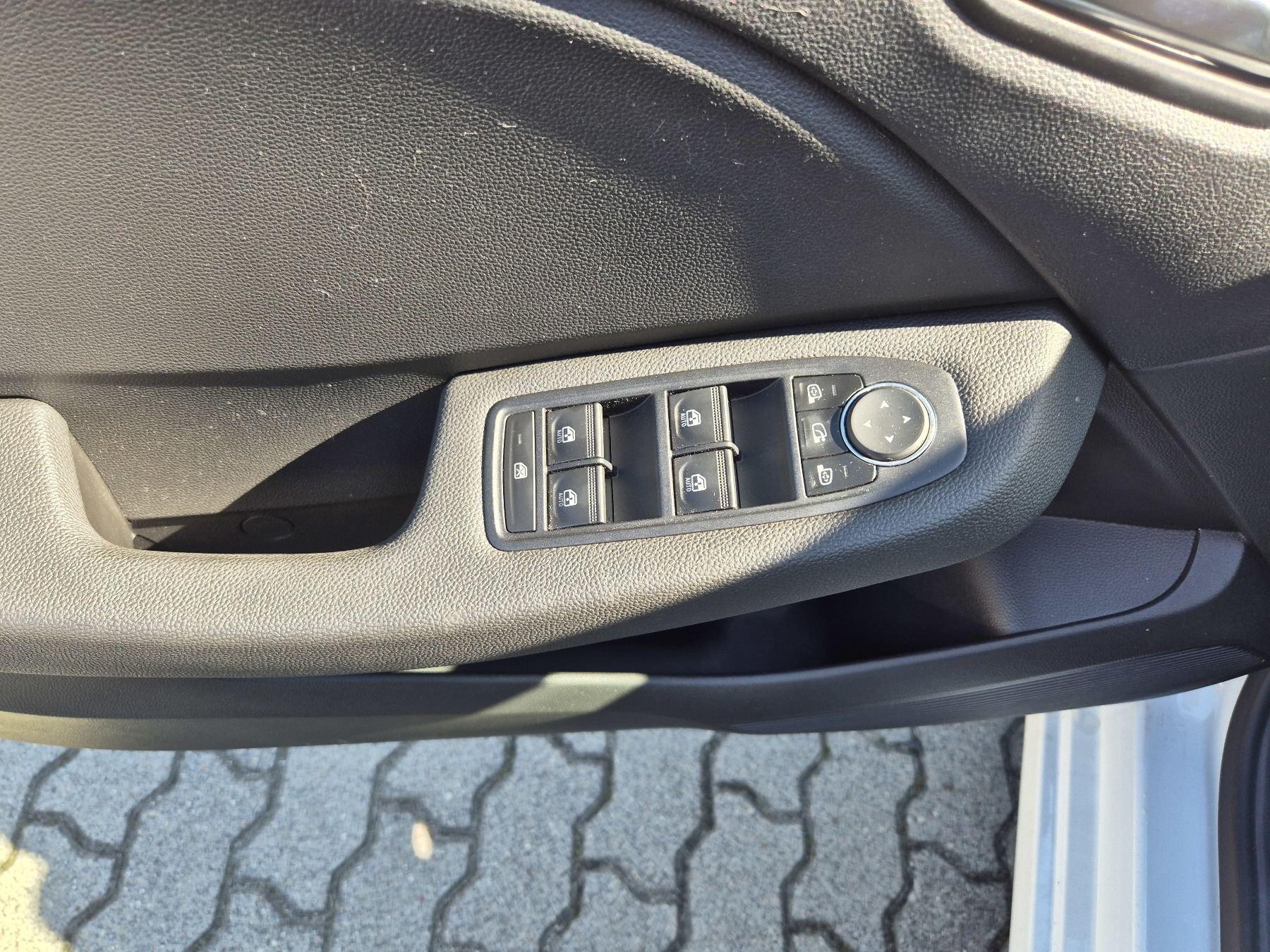 Fahrzeug-Bild 14