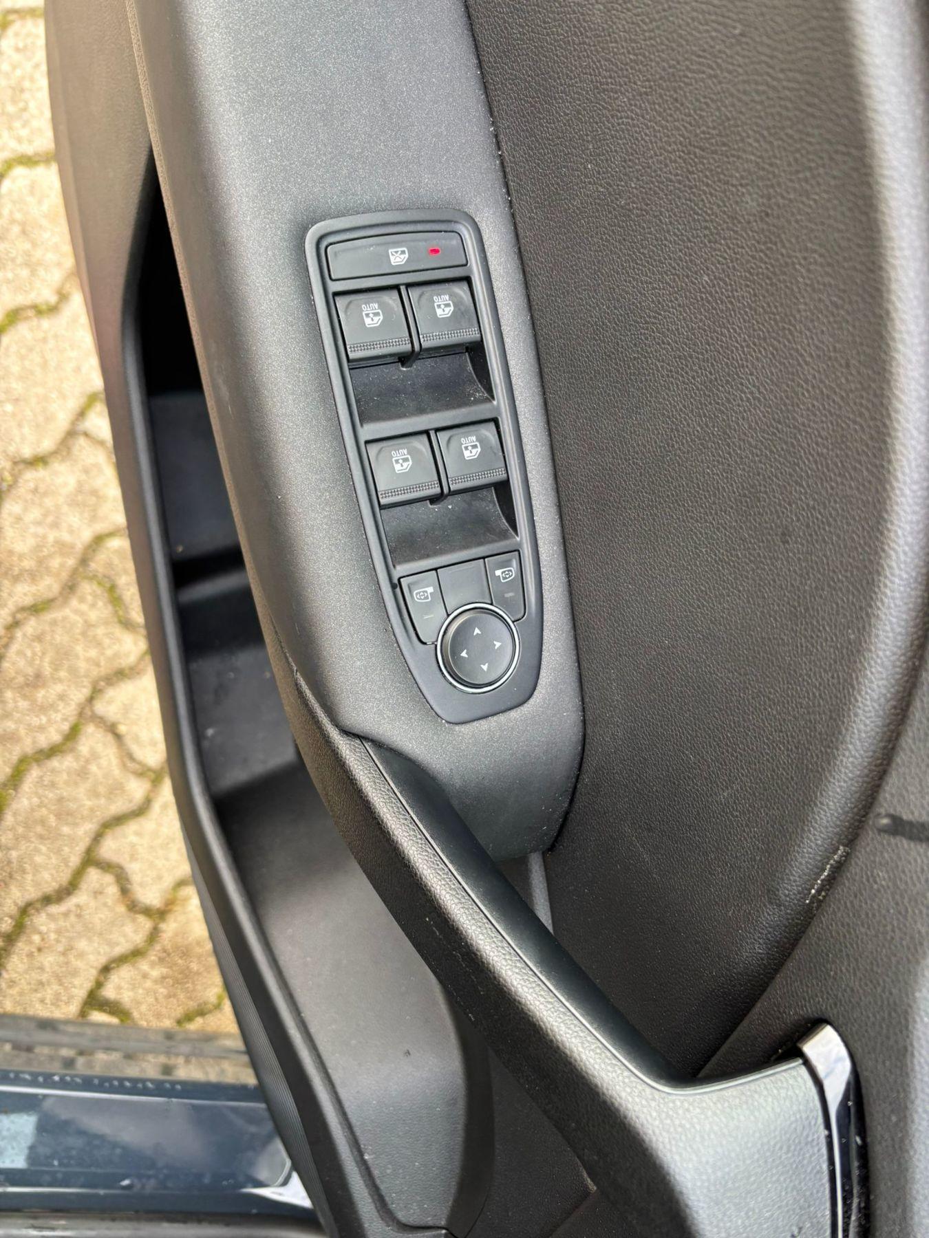 Fahrzeug-Bild 8