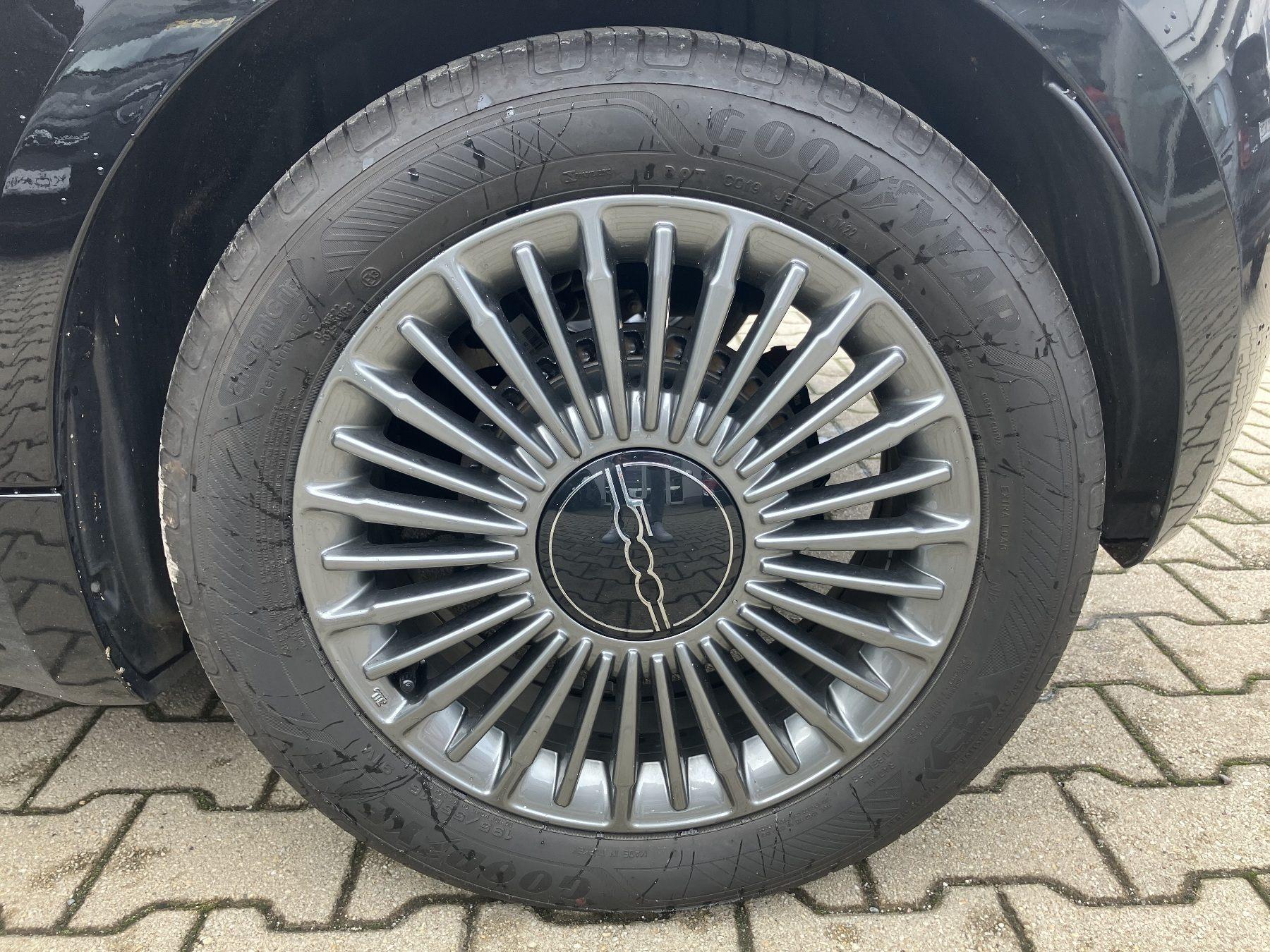 Fahrzeug-Bild 18