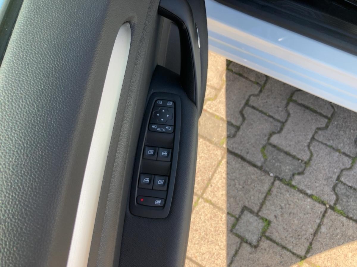Fahrzeug-Bild 12