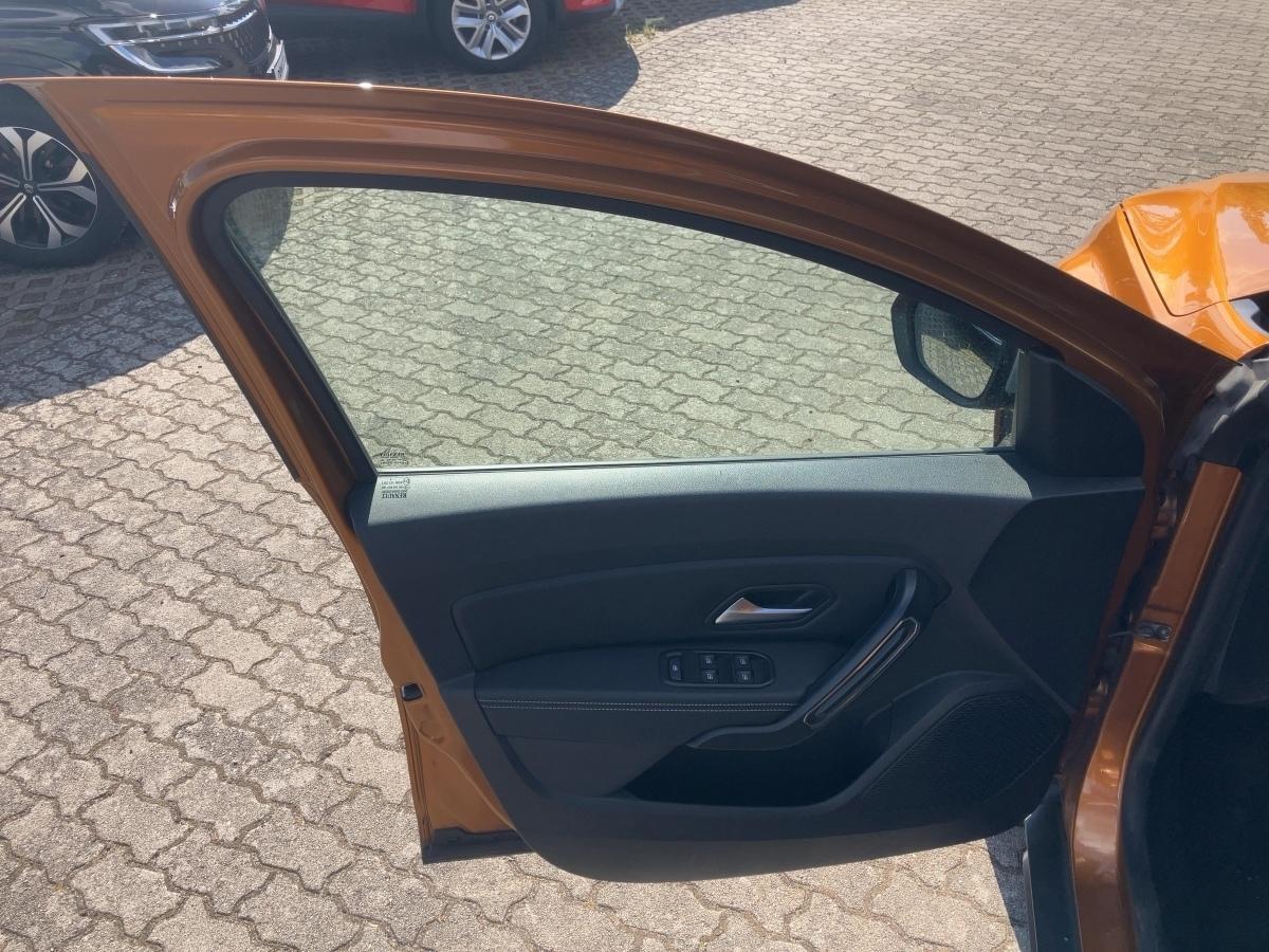 Fahrzeug-Bild 12
