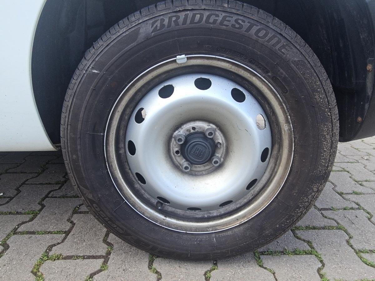 Fahrzeug-Bild 6
