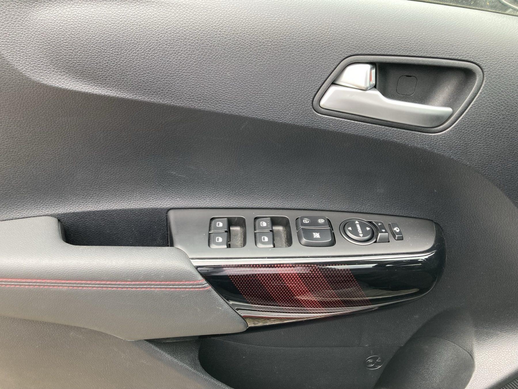 Fahrzeug-Bild 12