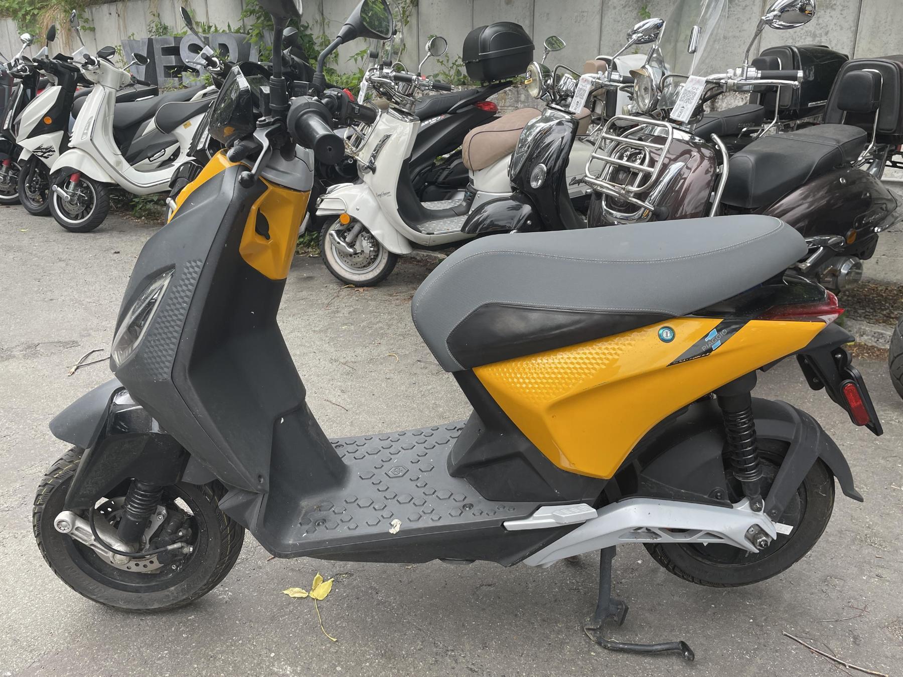 Piaggio 1+ BENZIN-FREI bis zu 100 Km Reichweite