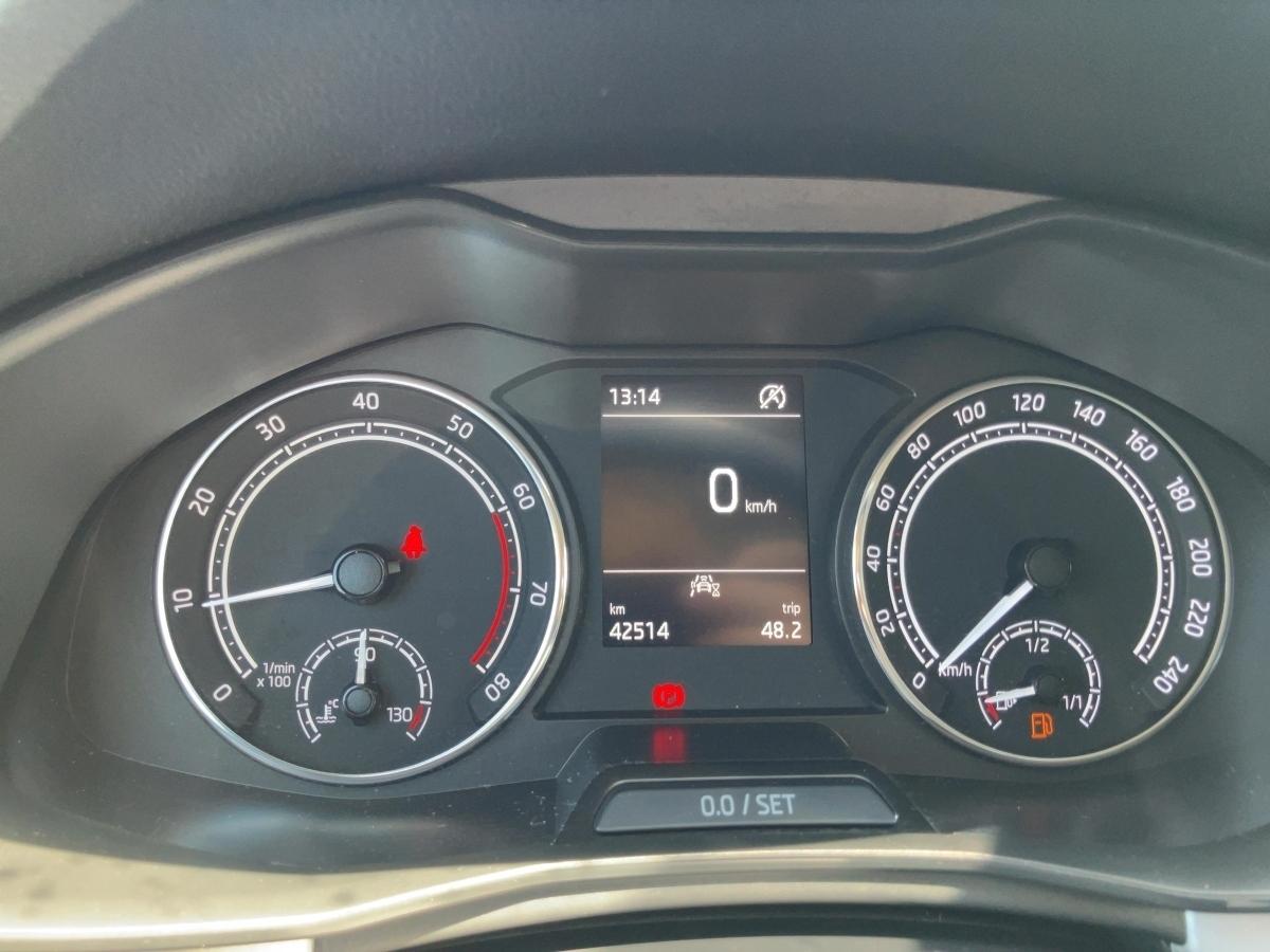 Fahrzeug-Bild 12