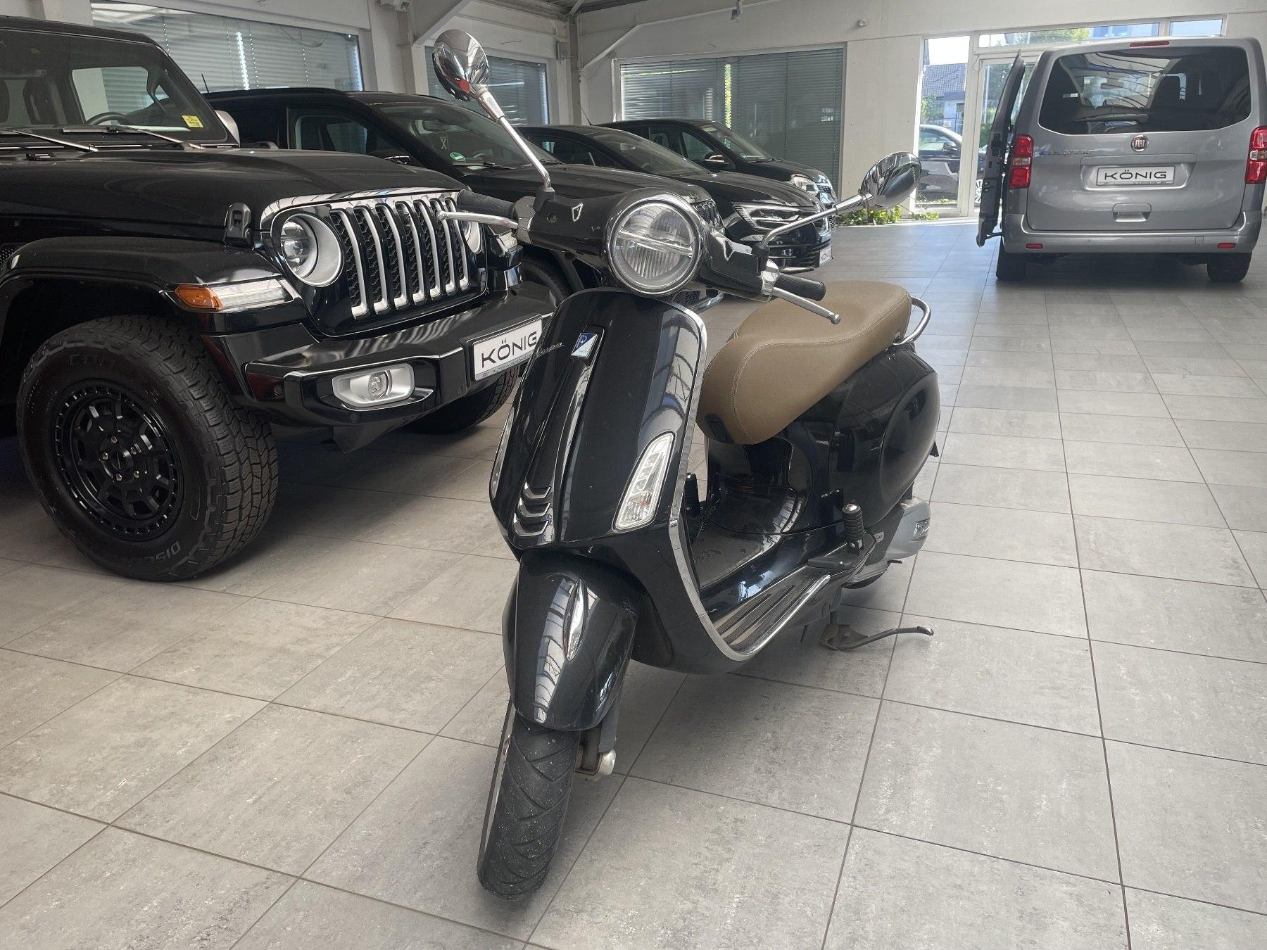 Vespa Primavera 125 E4 ABS BLU