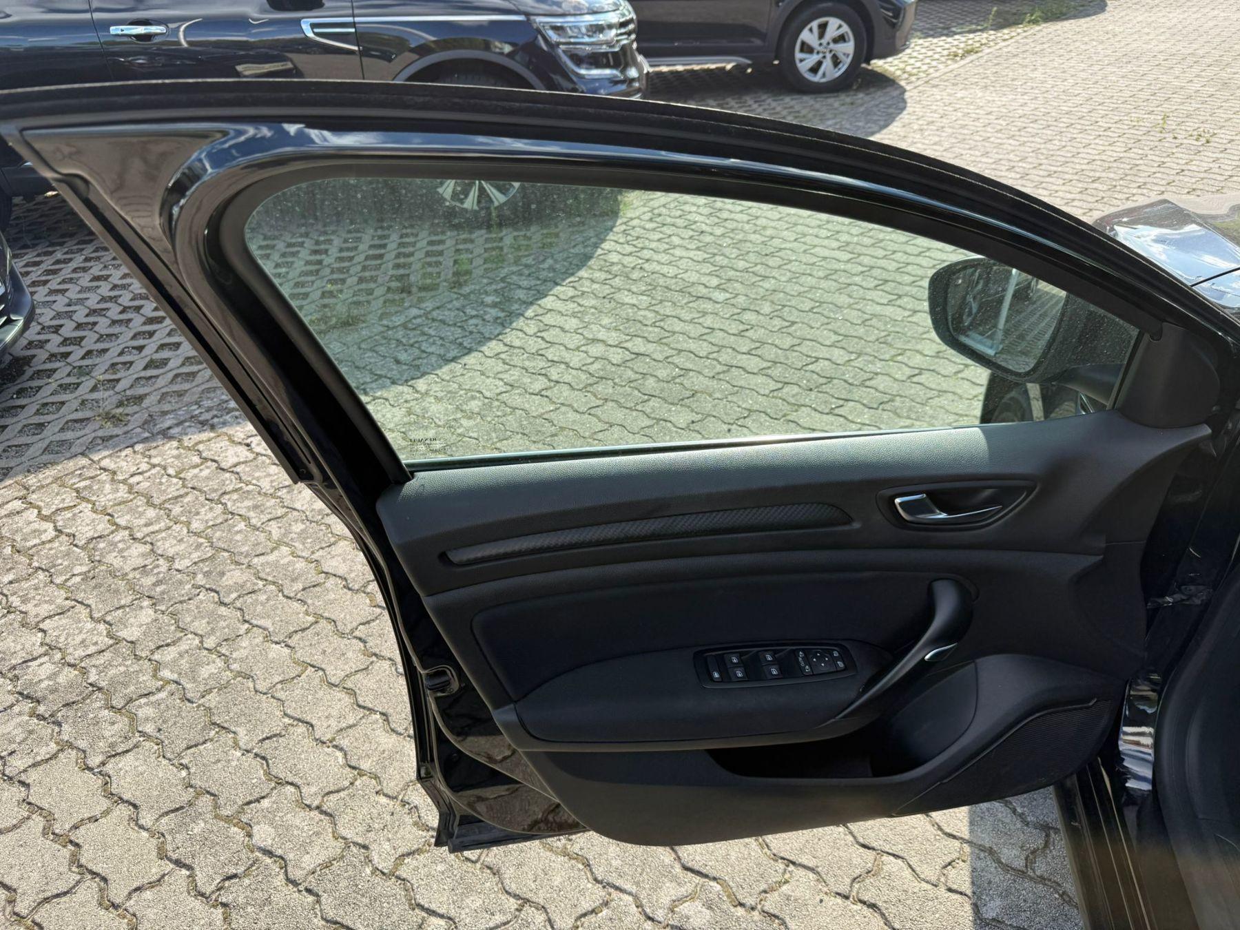 Fahrzeug-Bild 18