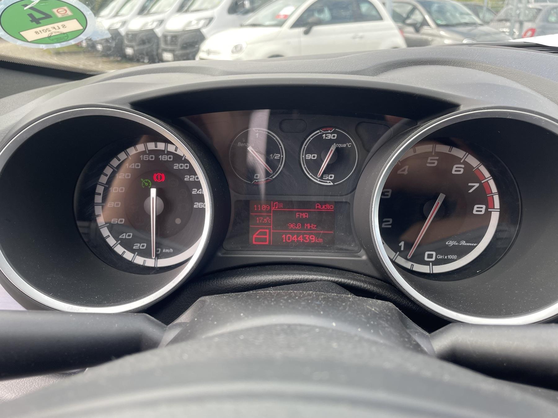 Fahrzeug-Bild 12