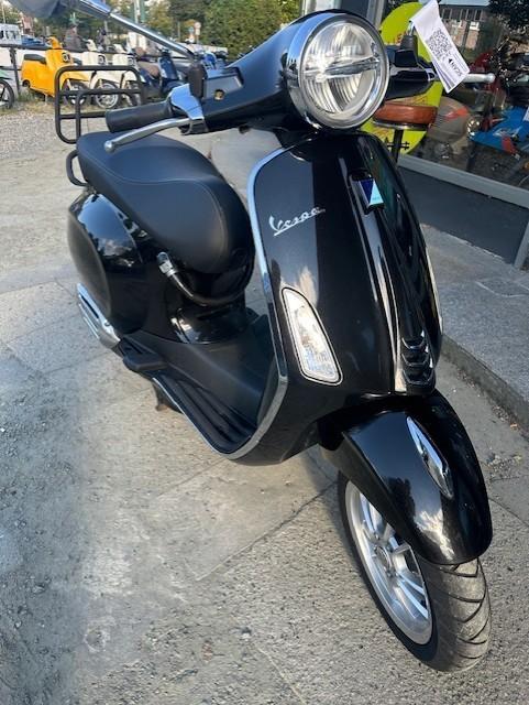 Vespa Primavera 50 2022