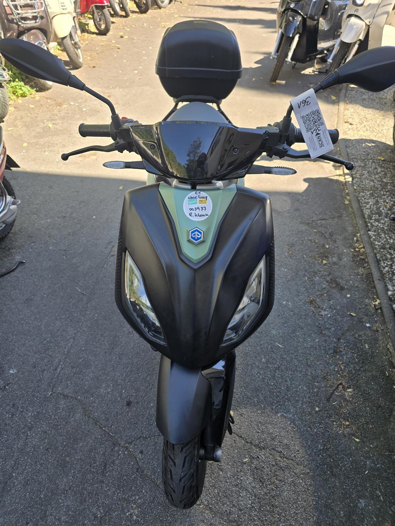 Piaggio 1 ACTIVE 125er E-Roller bis zu 100 Km Reichweite