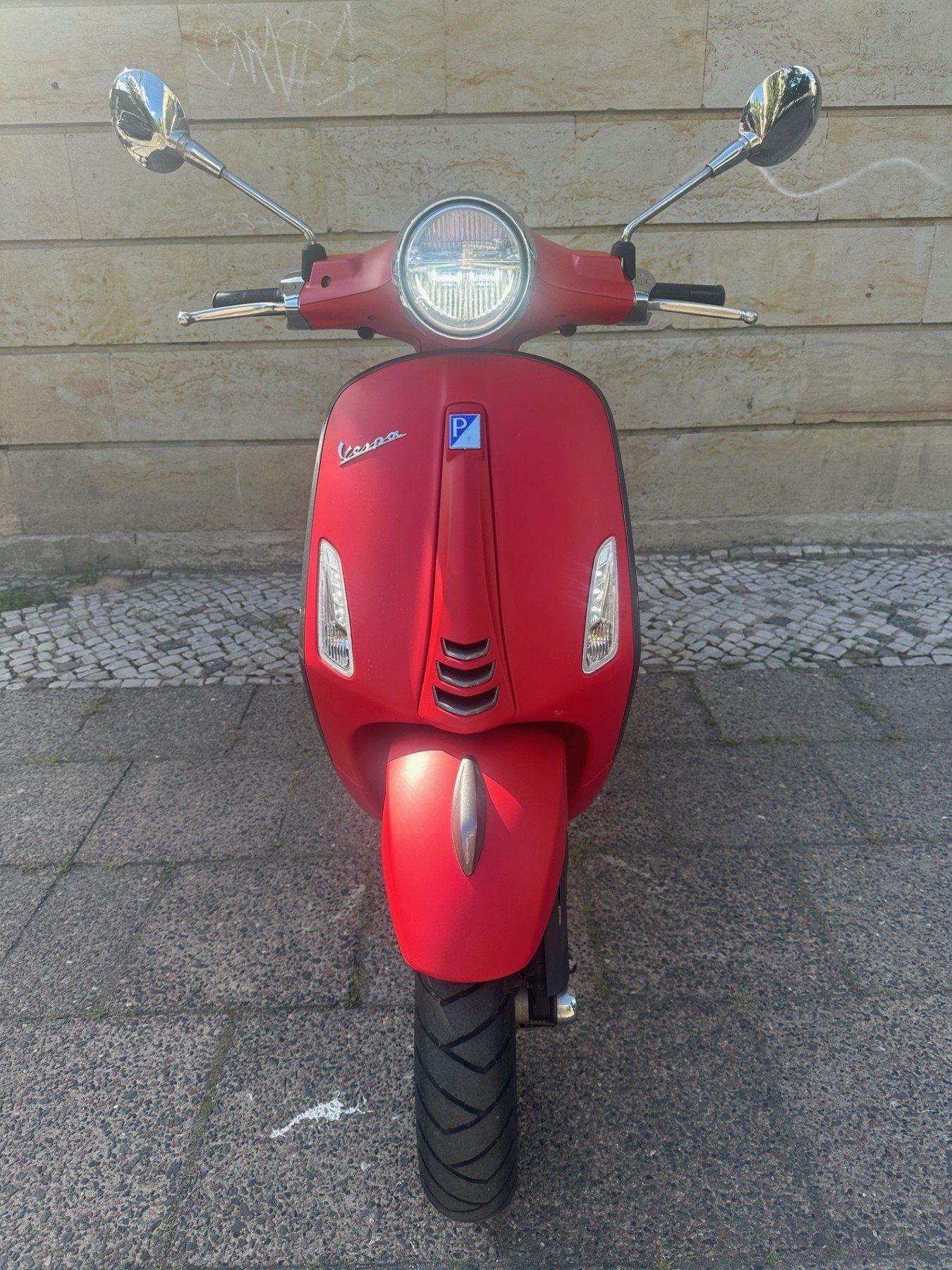 Piaggio Vespa Primavera 125 E4 ABS S Red 896