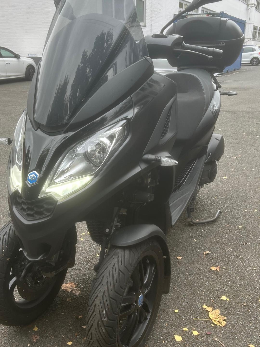Piaggio MP3 300 HPE