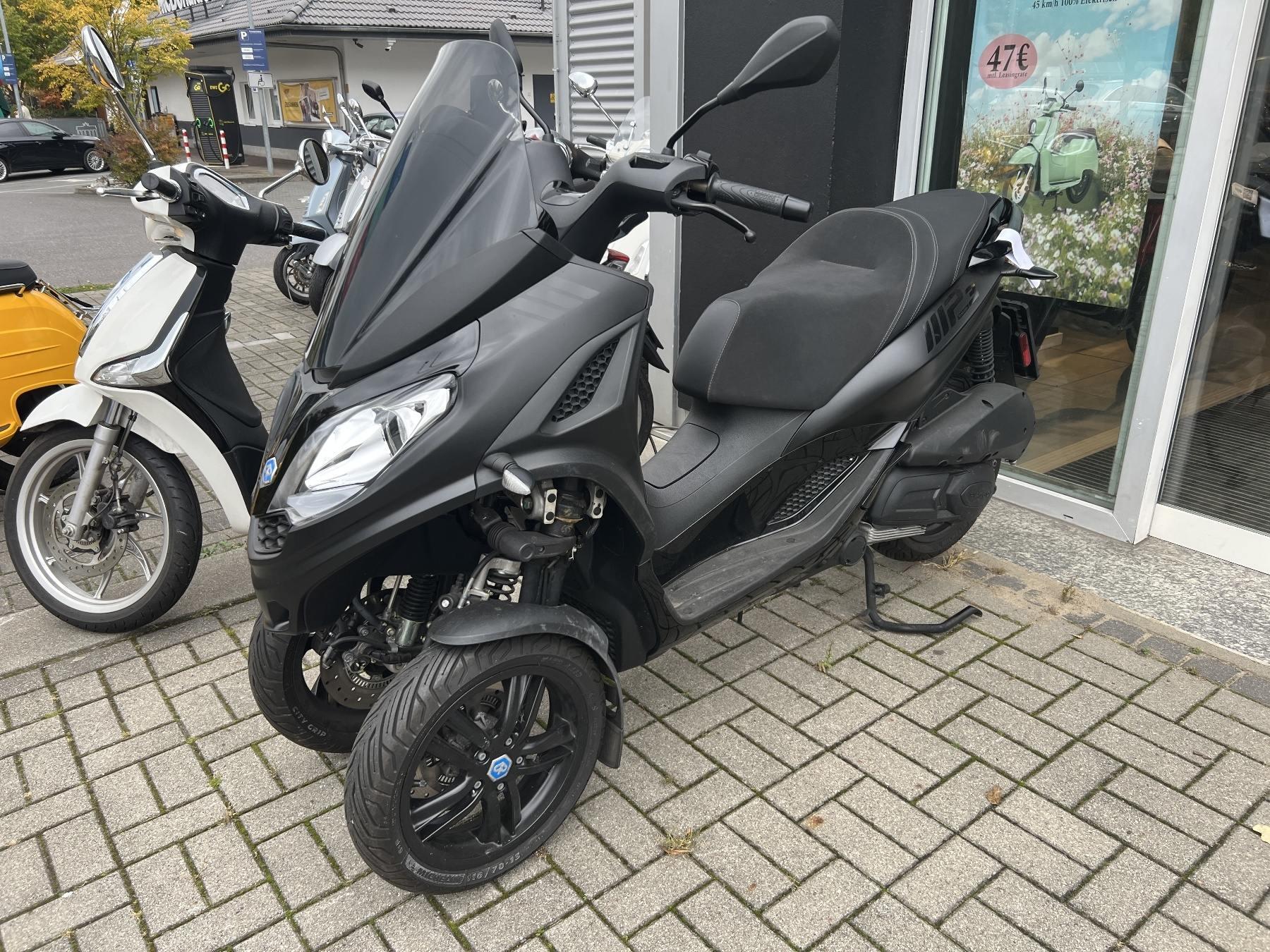 Piaggio MP3 300 HPE E5 SE DEEP BLACK