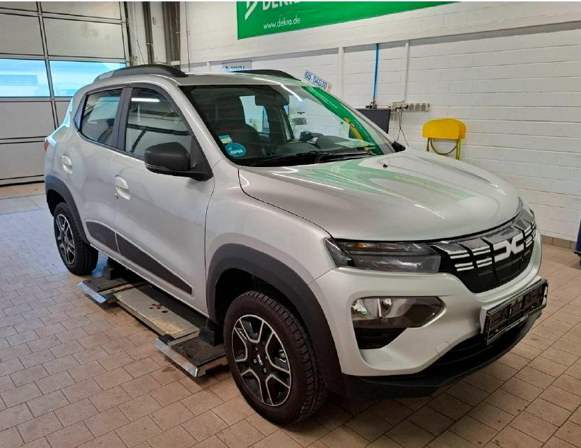 Dacia Spring Essential 45