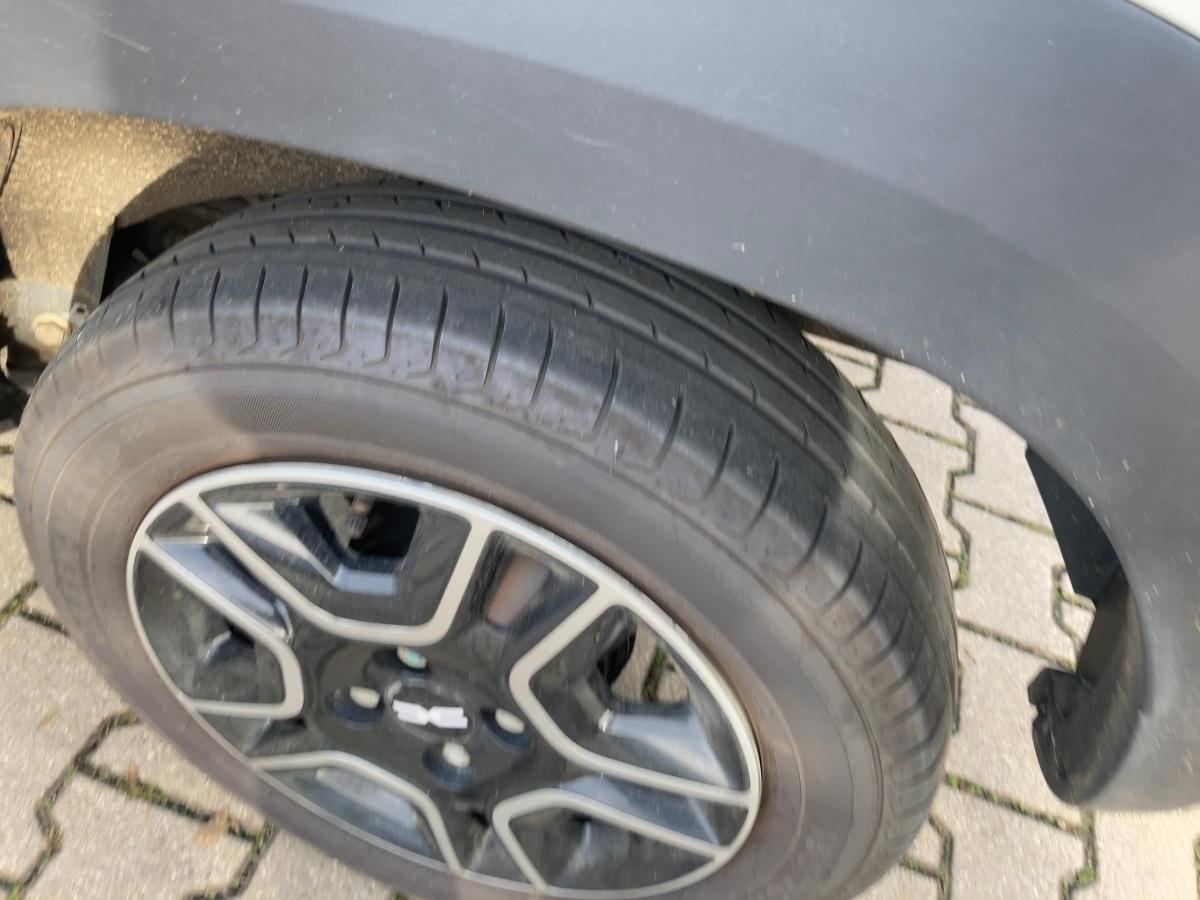 Fahrzeug-Bild 12