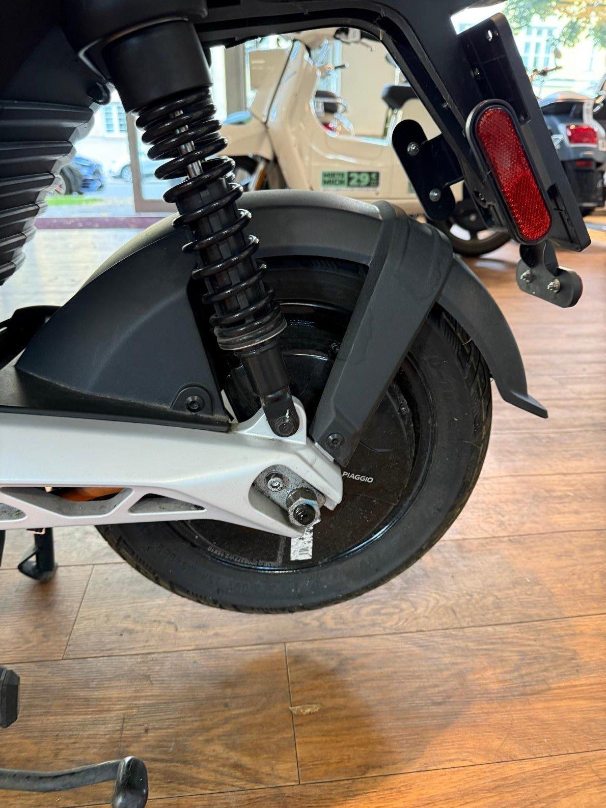 Fahrzeug-Bild 8