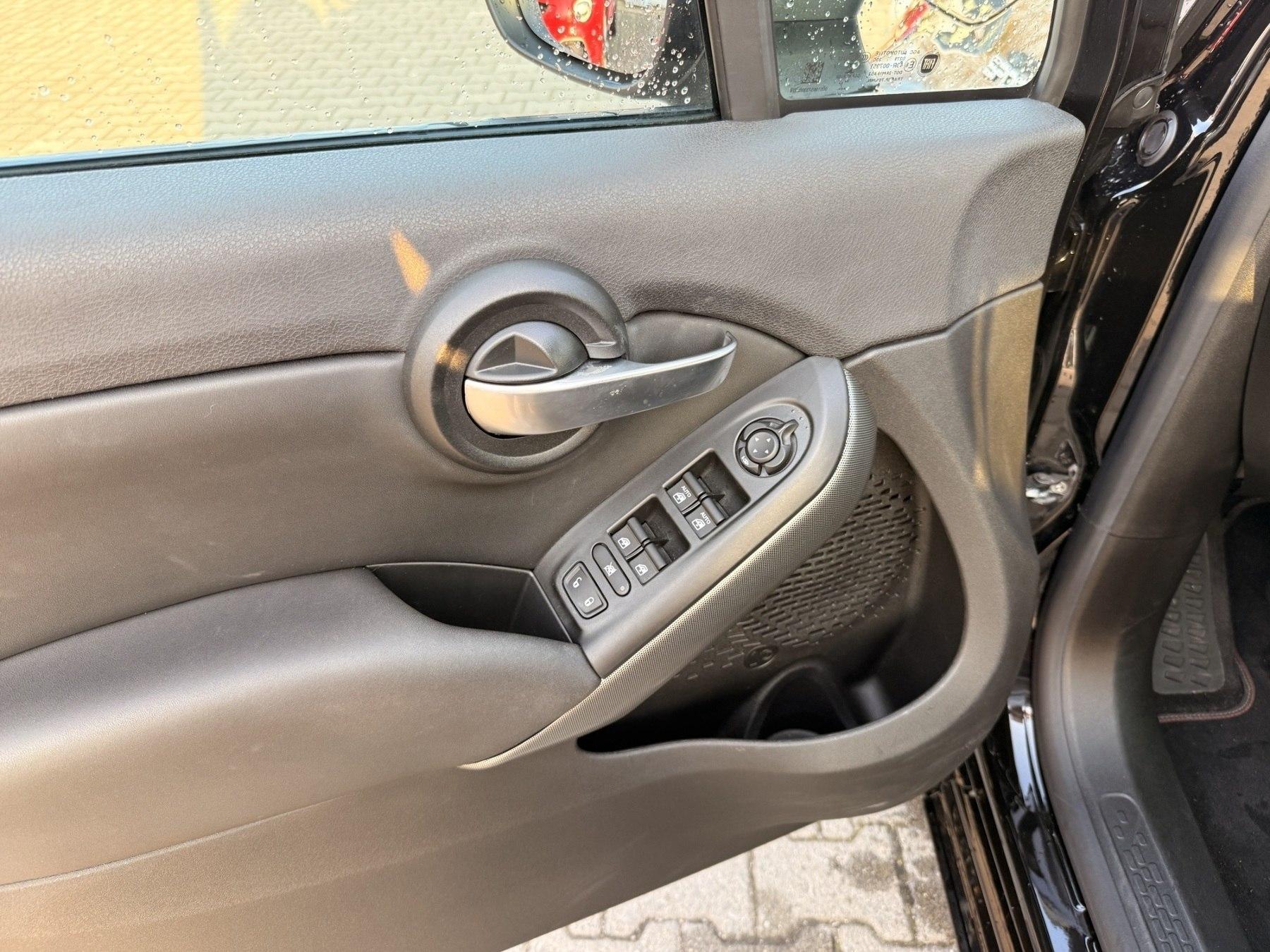 Fahrzeug-Bild 12