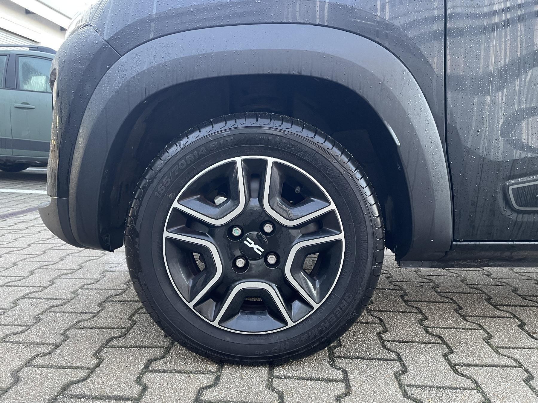 Fahrzeug-Bild 16
