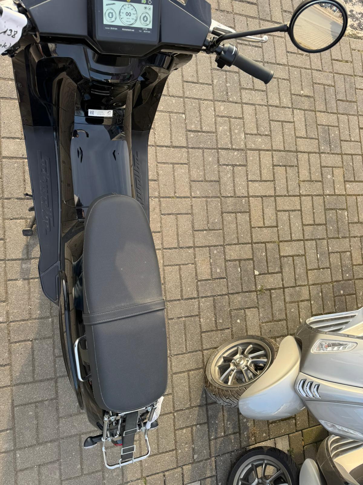 Fahrzeug-Bild 9
