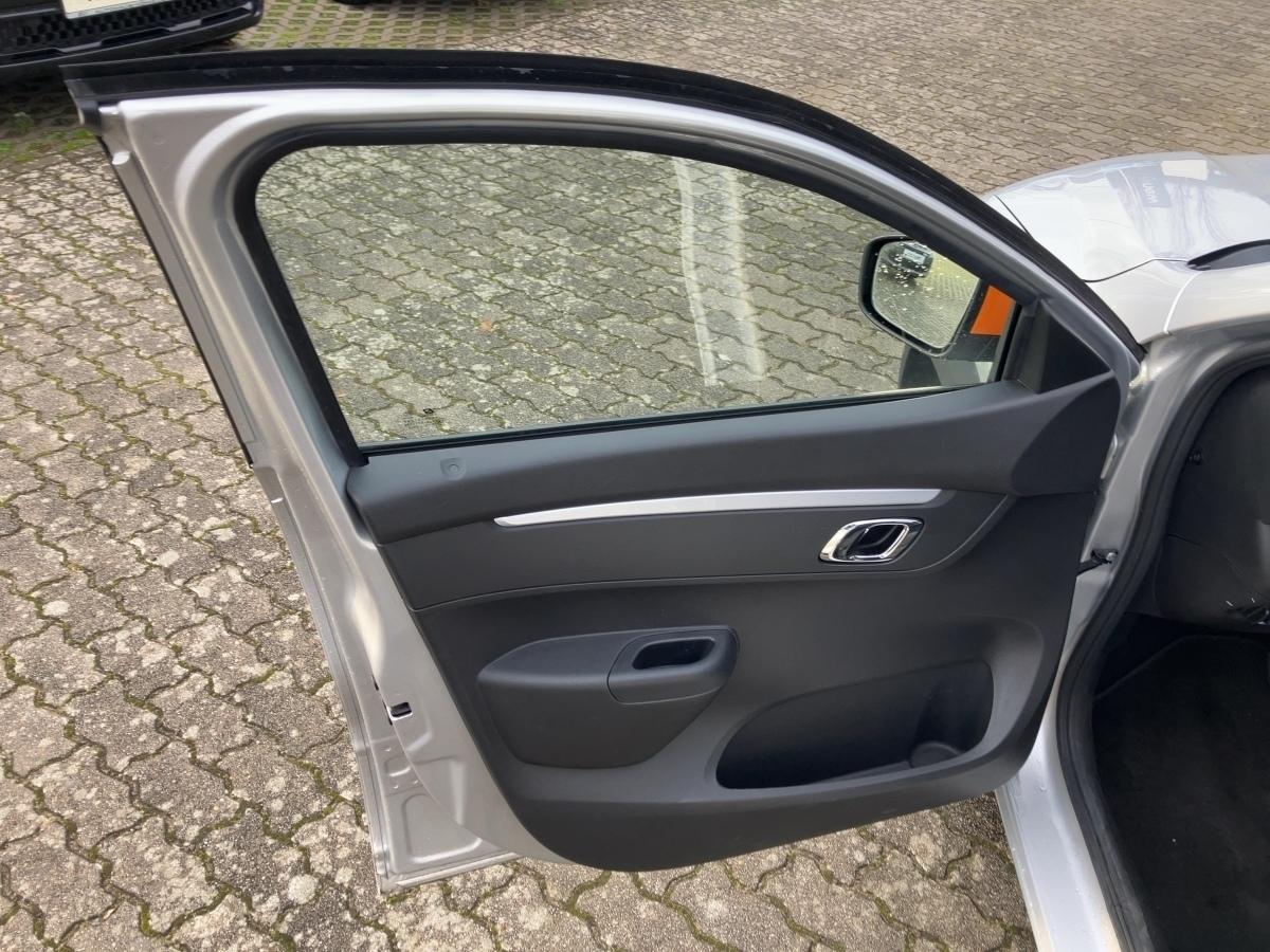 Fahrzeug-Bild 12