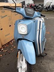 k.A. Bis zu 100 KM Reichweite bei zwei Akkus