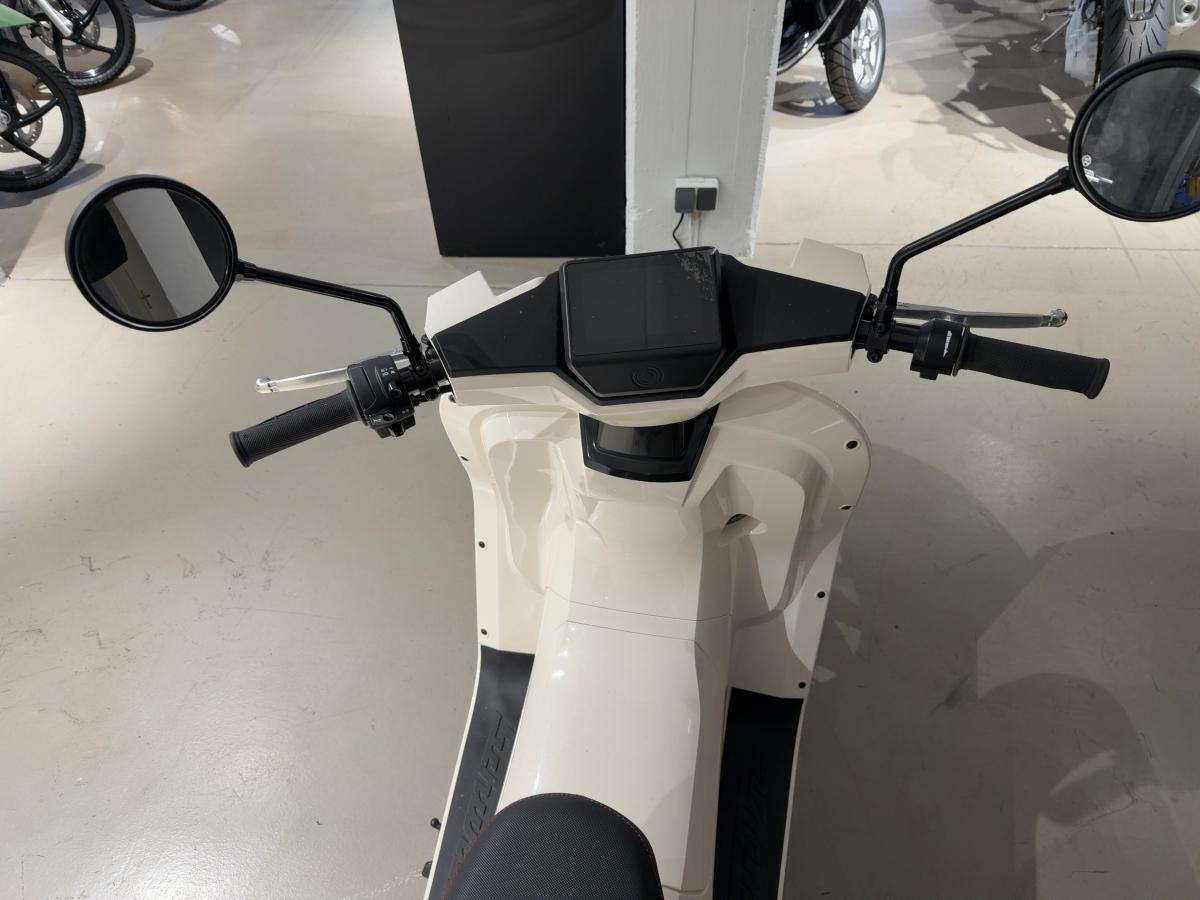 Fahrzeug-Bild 9