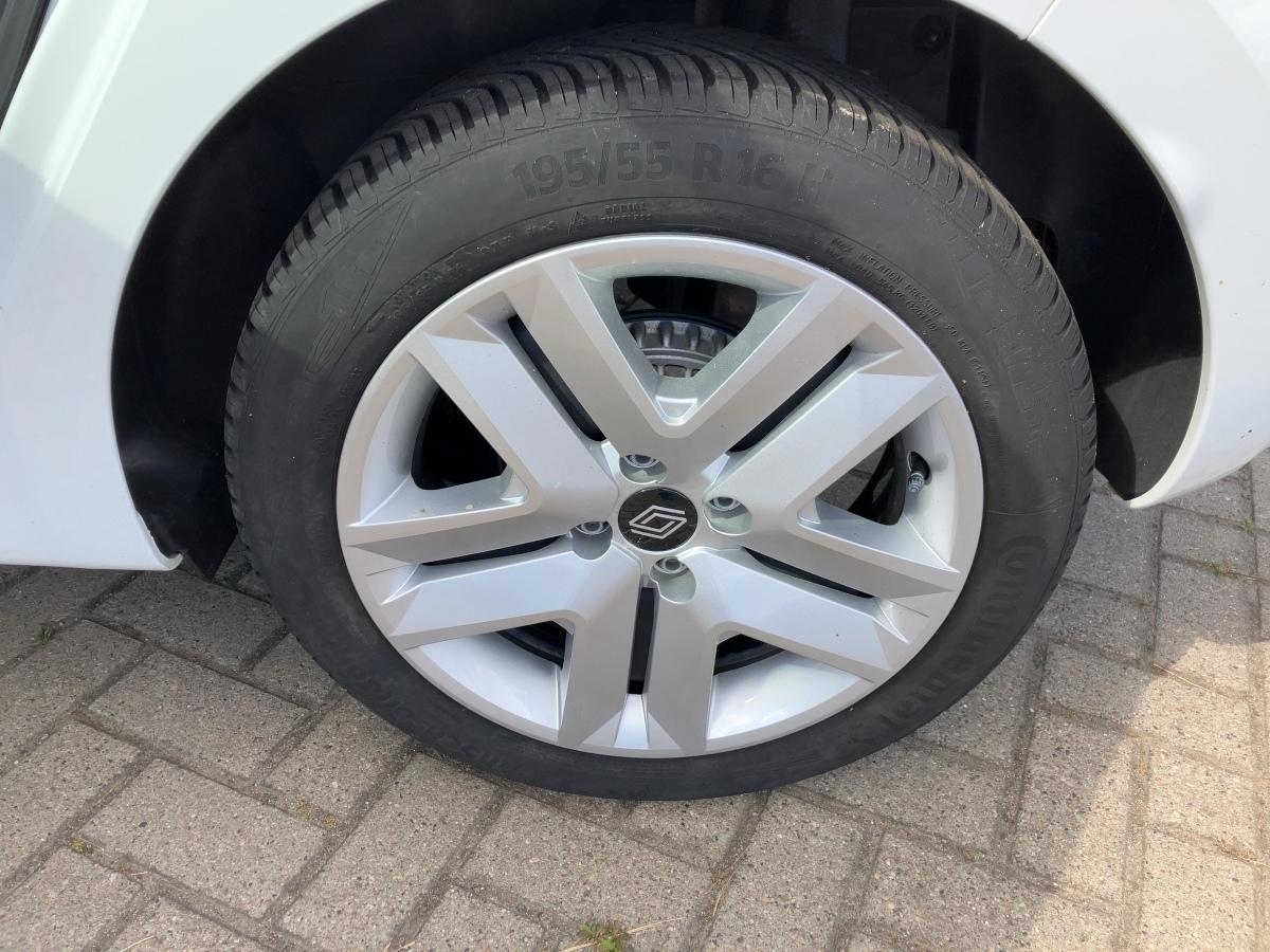 Fahrzeug-Bild 12