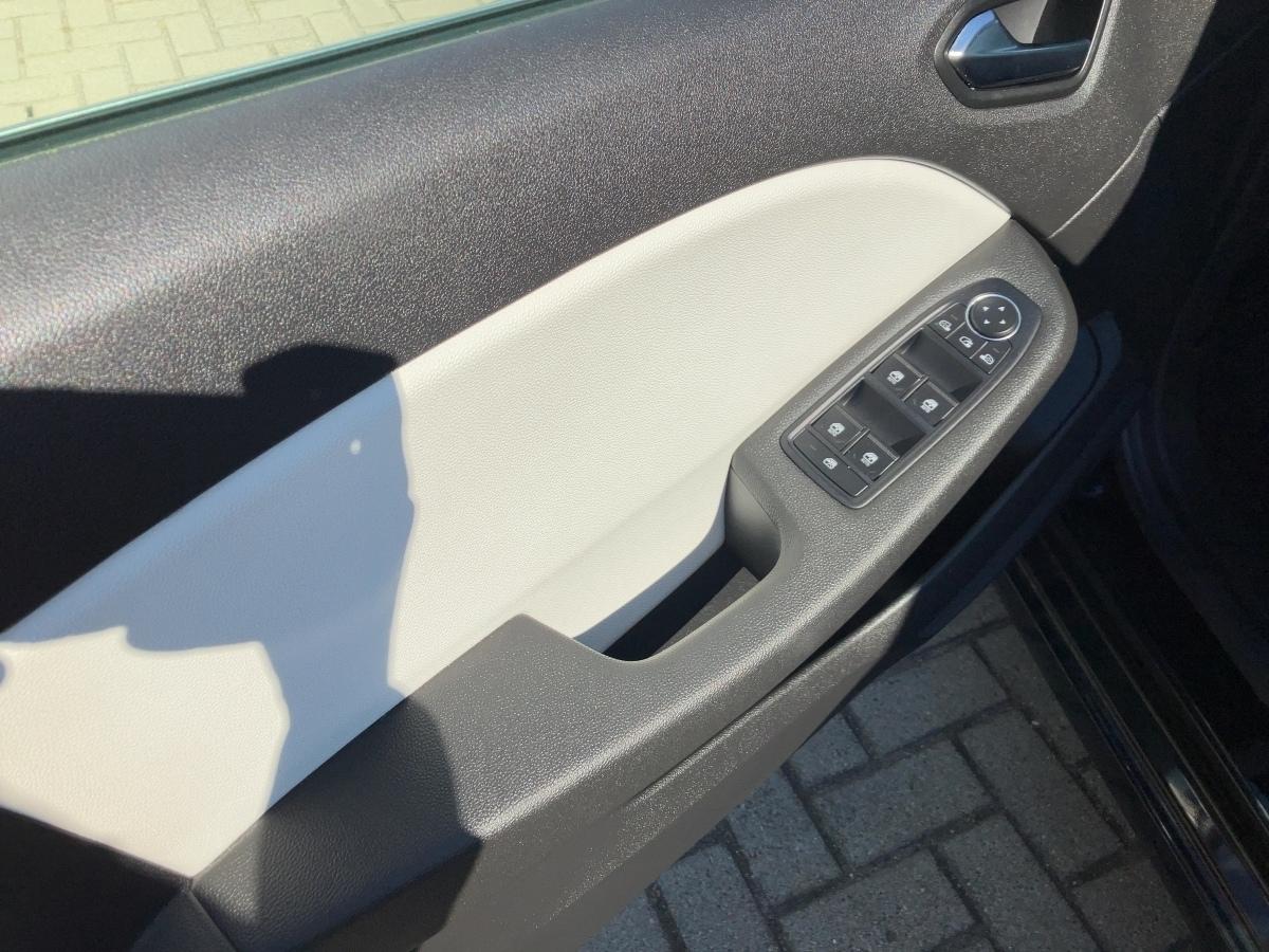 Fahrzeug-Bild 13