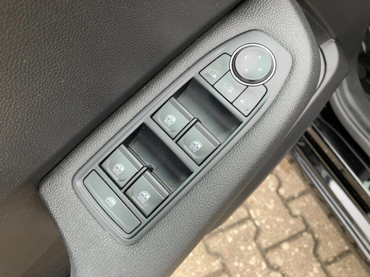 Fahrzeug-Bild 13