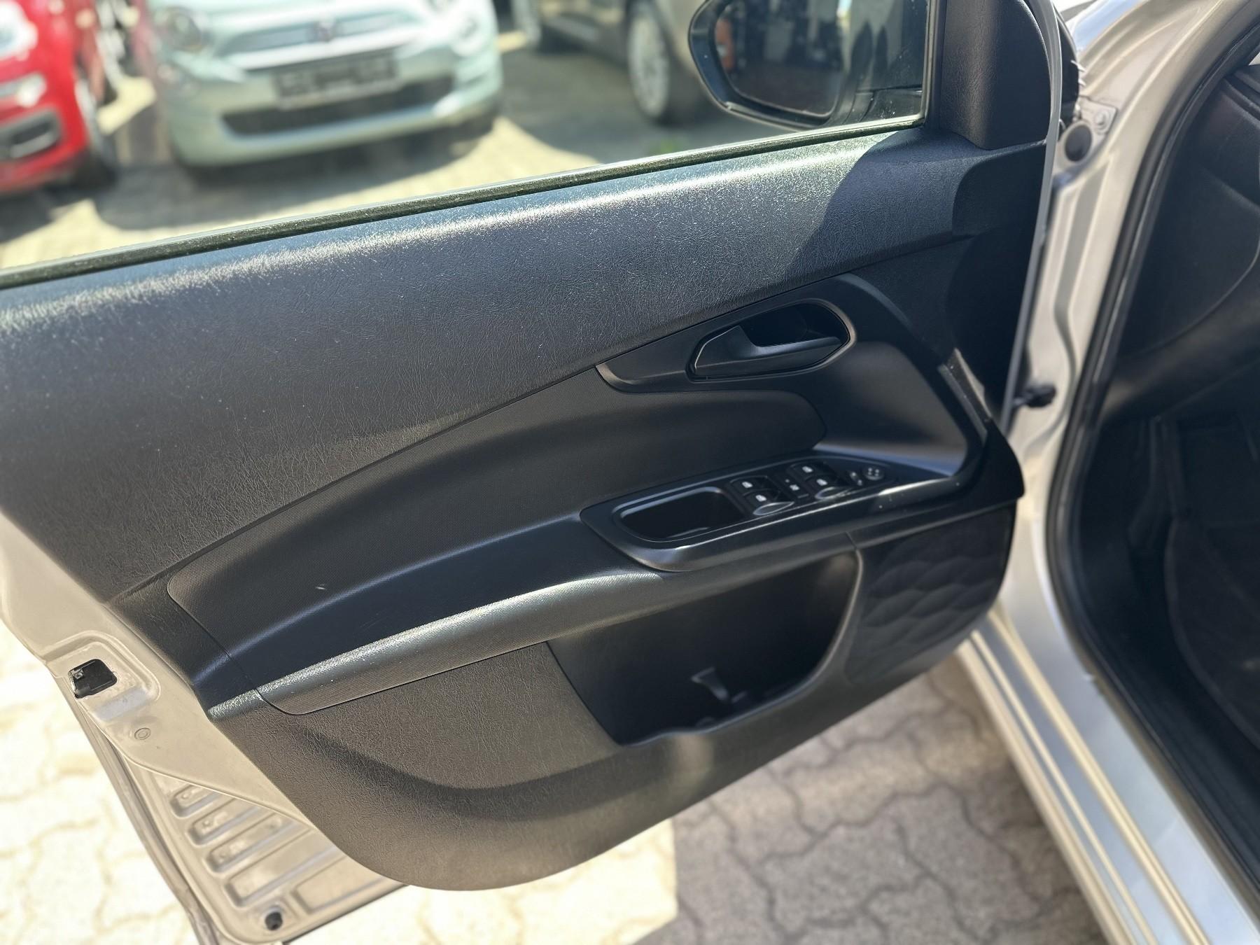 Fahrzeug-Bild 9