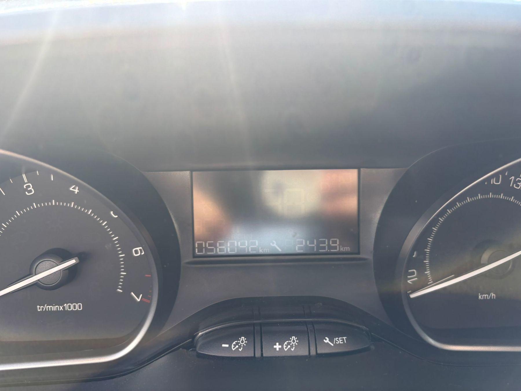 Fahrzeug-Bild 10