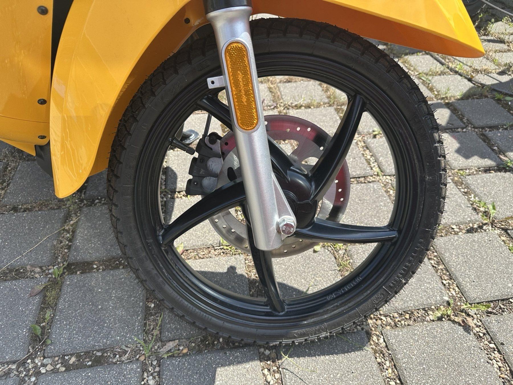 Fahrzeug-Bild 13