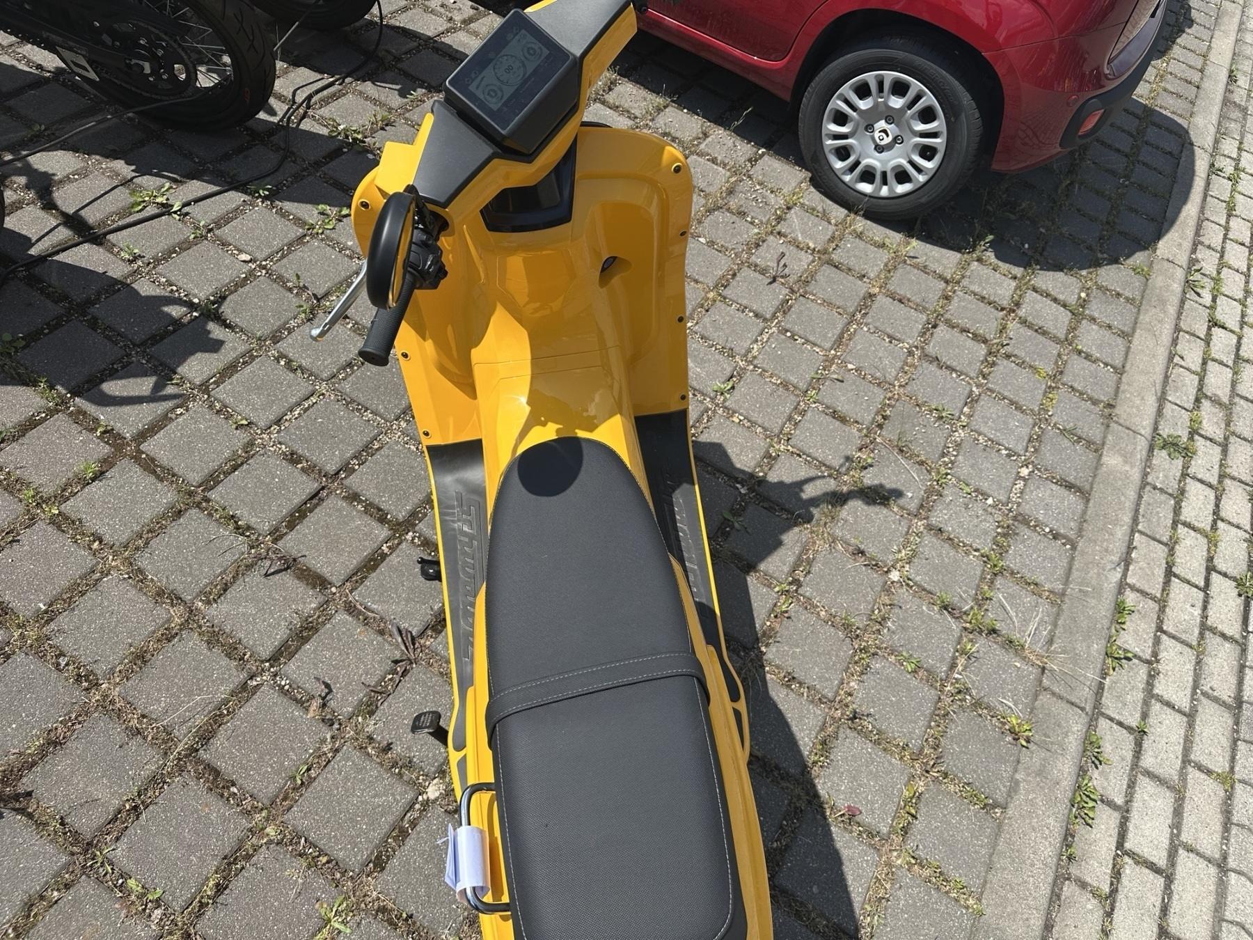 Fahrzeug-Bild 9