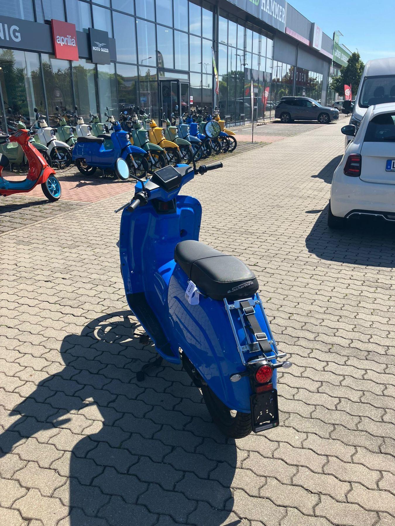 Fahrzeug-Bild 12