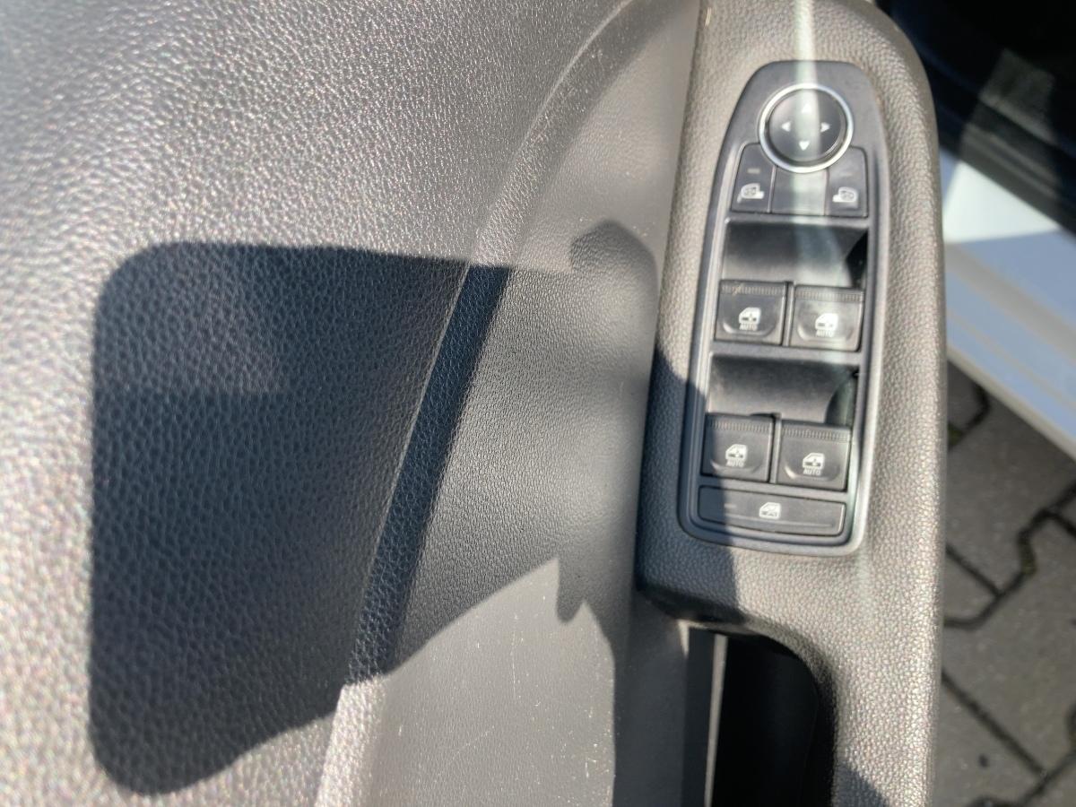 Fahrzeug-Bild 13