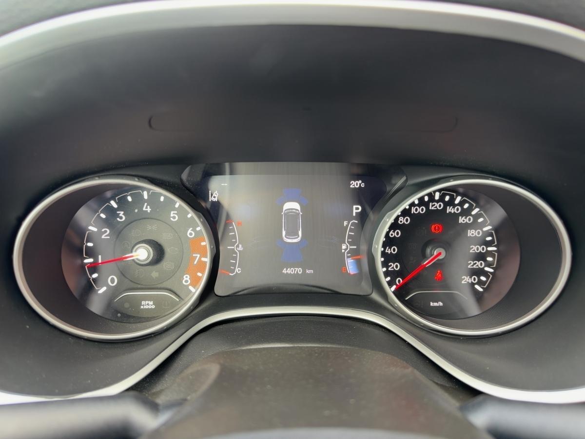 Fahrzeug-Bild 16