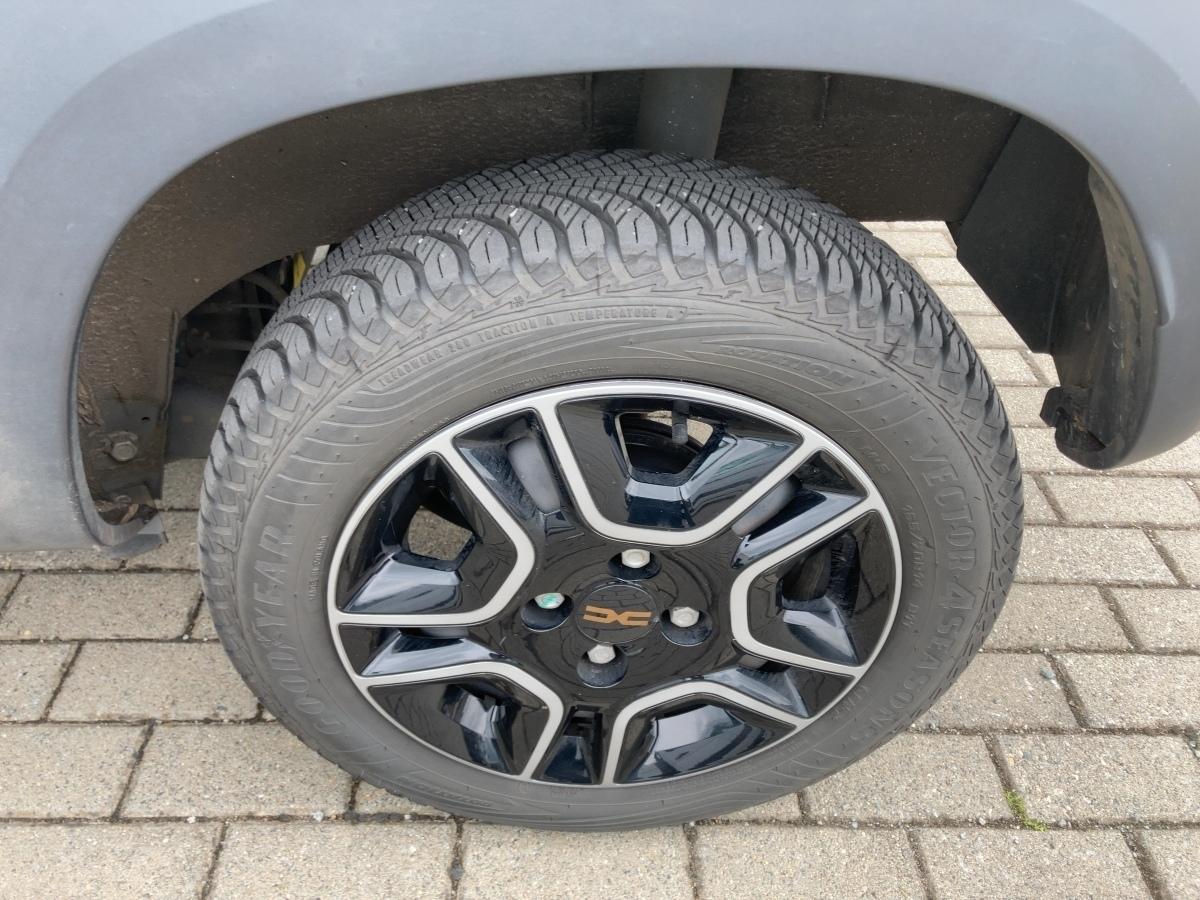 Fahrzeug-Bild 12