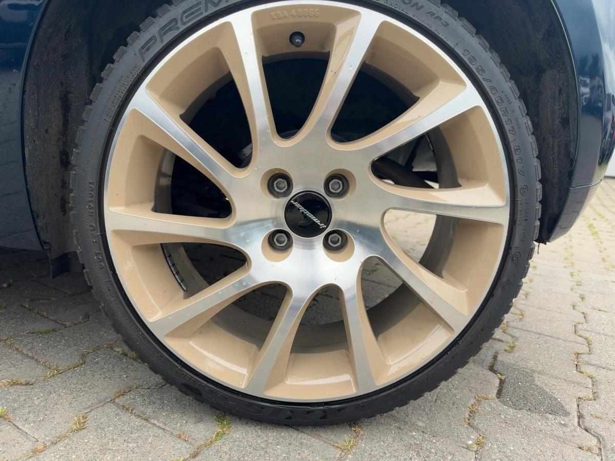 Fahrzeug-Bild 12