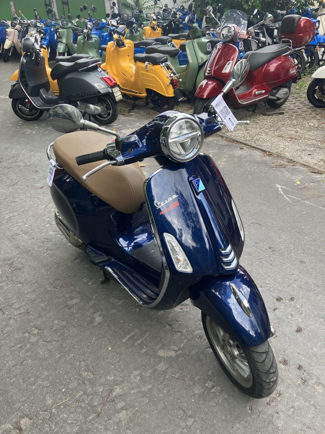 Vespa Primavera 125 ABS USB LED LM