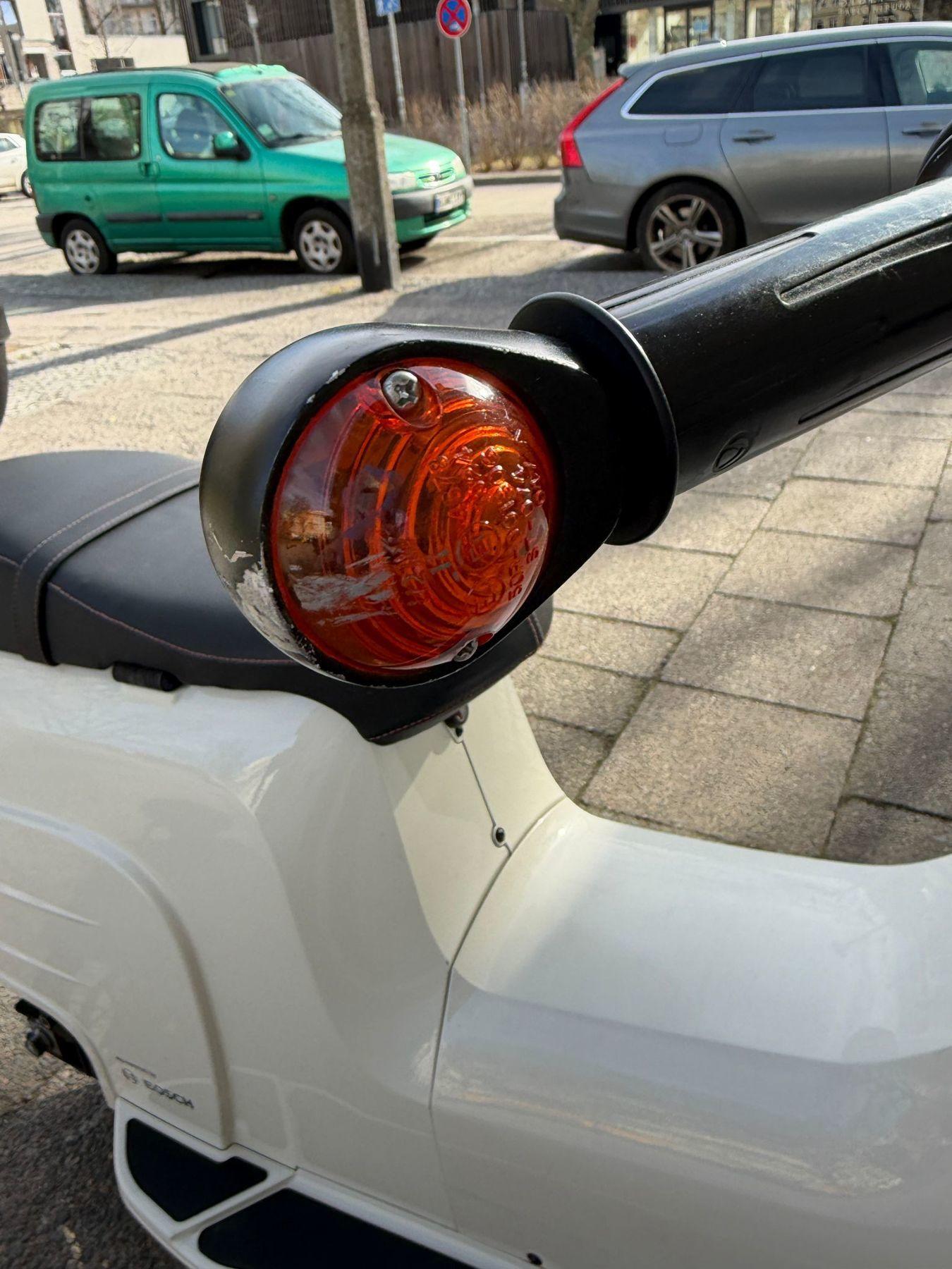 Fahrzeug-Bild 16