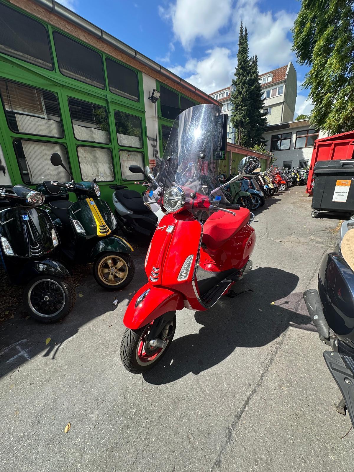 Vespa Primavera 125 Red ABS Vespa for Children